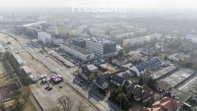 Budynek handlowy z domem wolnostojącym - Legionowo