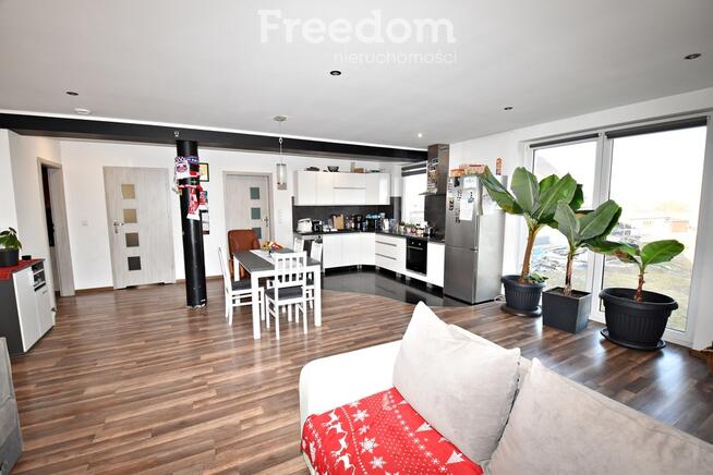 Nowoczesny, klimatyzowany dom parterowy z garażem