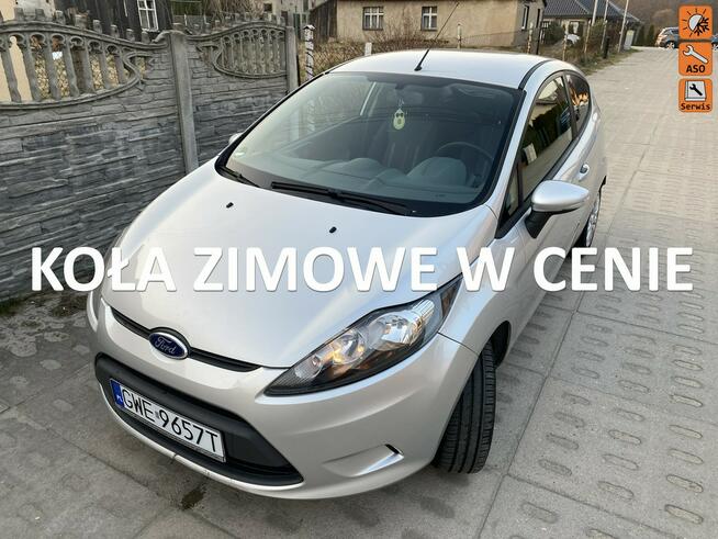 Ford Fiesta Benzyna, 2 kpl. kół, Isofix, klimatyzacja ok, Aux, nowe hamulce