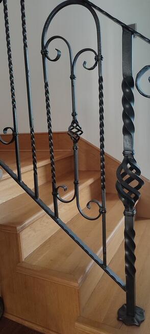 balustrady ,okapy, zlewy kompozytowe ,małe umywalki, dywany