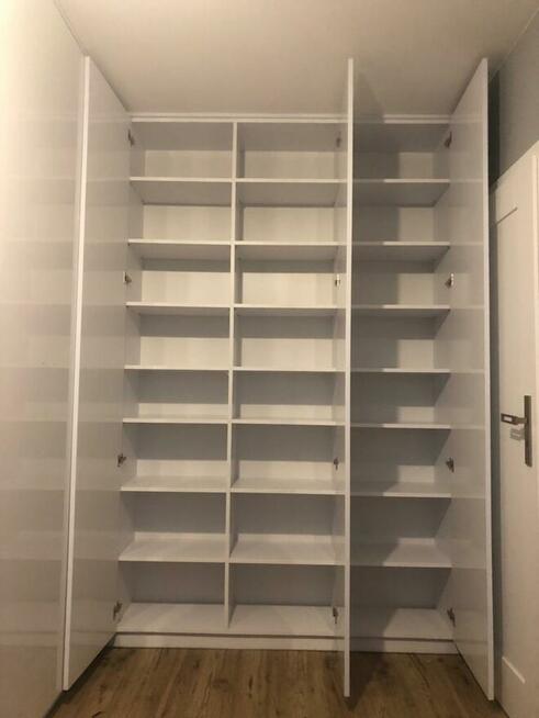 Produkcja i montaż Mebli na wymiar