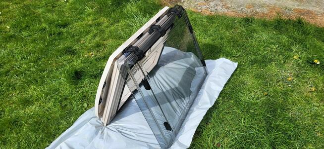 Okno dachowe do przyczepy kampingowej Remis RemiTop Vario I