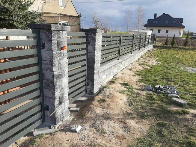 Nowoczesne ogrodzenia palisadowe producent bramy furtki