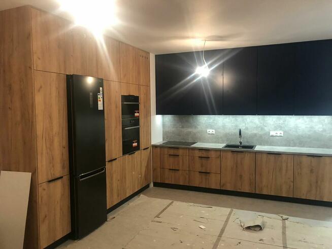 Produkcja i montaż Mebli na wymiar