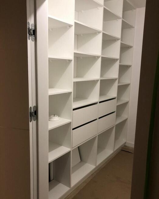 Produkcja i montaż Mebli na wymiar