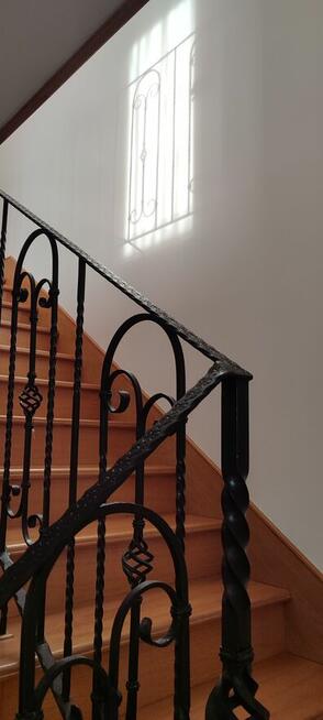 balustrady ,okapy, zlewy kompozytowe ,małe umywalki, dywany