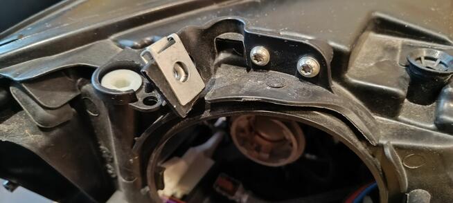 Lampa przednia BMW F10/F11 Bi-Xenon