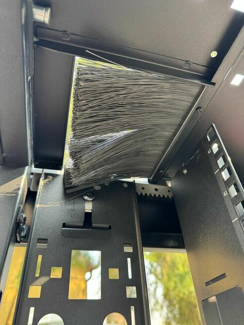 Szafa RACK serwerowa APC NetShelter SX 42U Wide x 1070mm