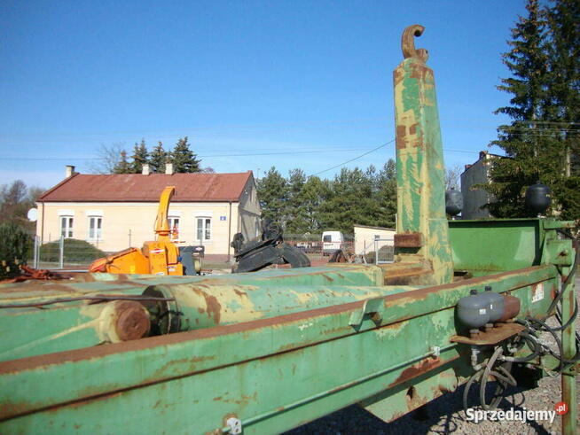 przyczepa hakowiec WAF do ciągnika