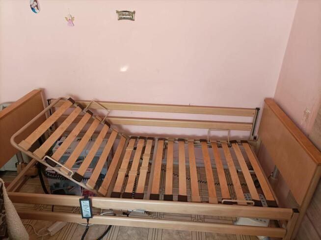 Łóżko rehabilitacyjne z materacem