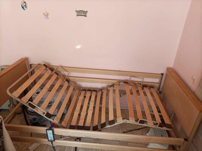 Łóżko rehabilitacyjne z materacem