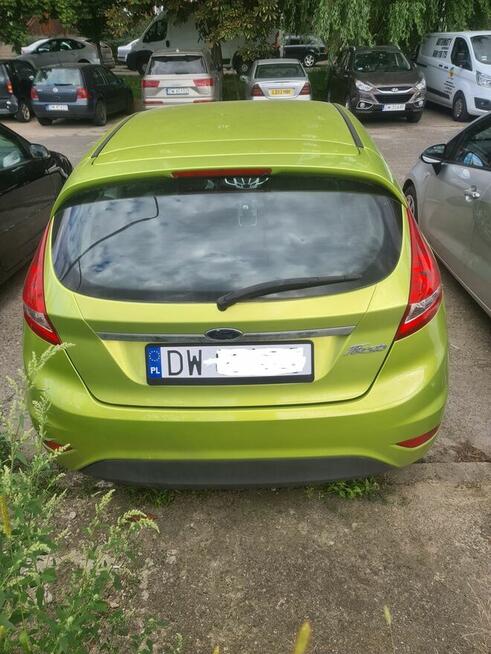 Ford Fiesta Titanium w stanie perfekcyjnym.Niski przebieg.