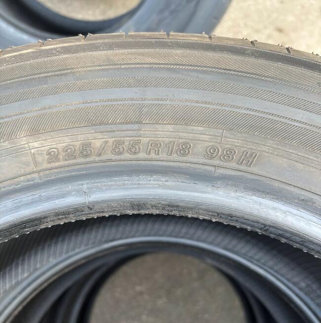 Opony letnie Yokohama Advan V61 225/55 R18 98H nowe