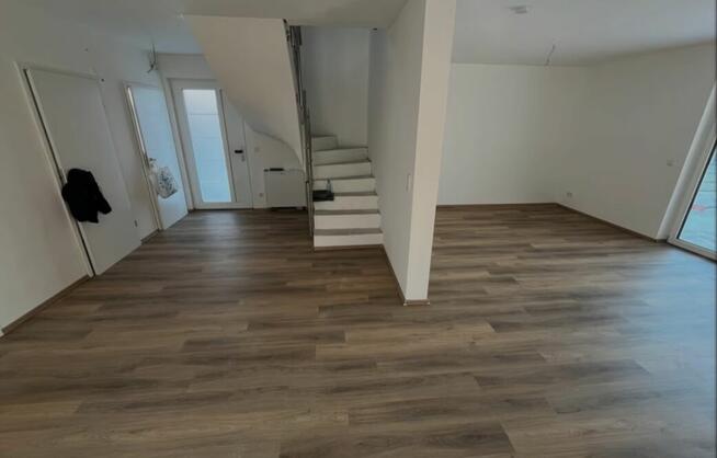 Montaż, paneli podłogowych, winylowych, parkietu, remonty