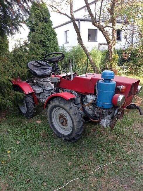 Ciągniczek ogrodowy