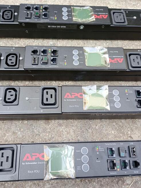 Listwa zasilająca APC 3,05 m 24 gniazd AP8953 listwy