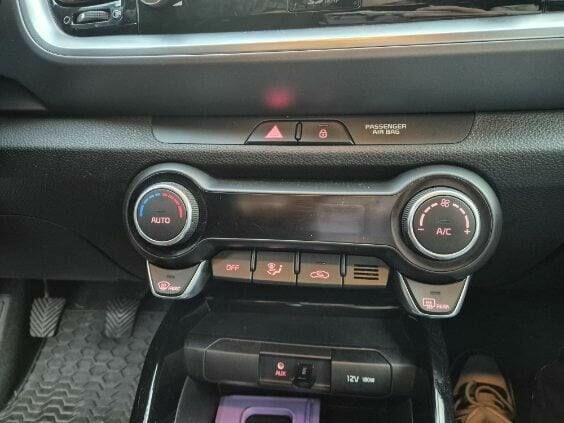 Auto osobowe Kia stonic