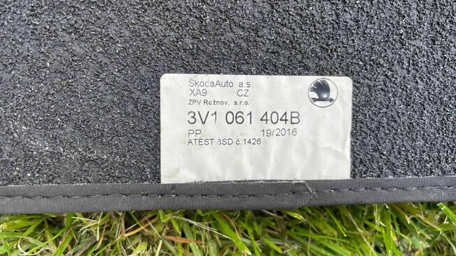 Dywaniki welurowe Skoda Superb liftback-Oryginał