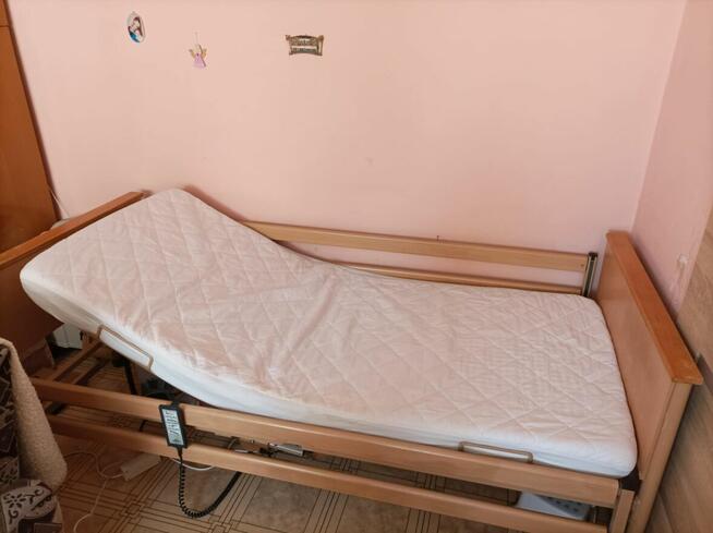 Łóżko rehabilitacyjne z materacem