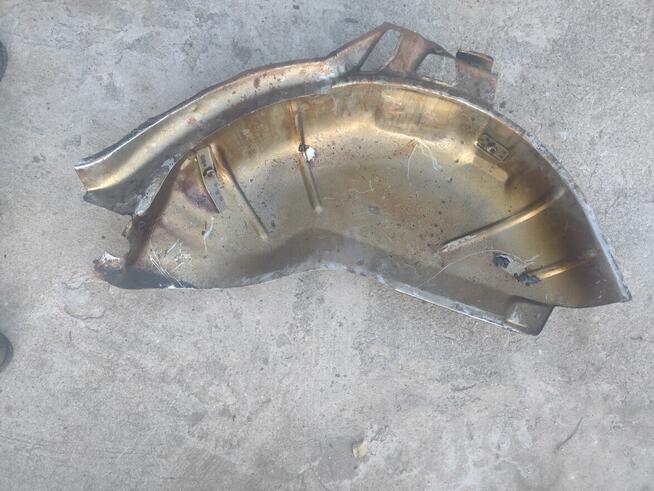 Fiat 125-nadkola wewnetrzne orginalne nowe!