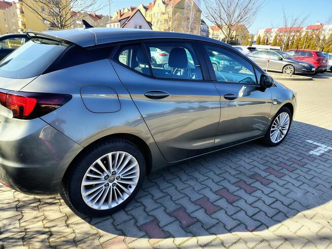 Opel Astra V 1.0