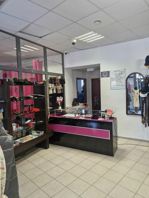 Odsprzedam sklep z odzieża używana