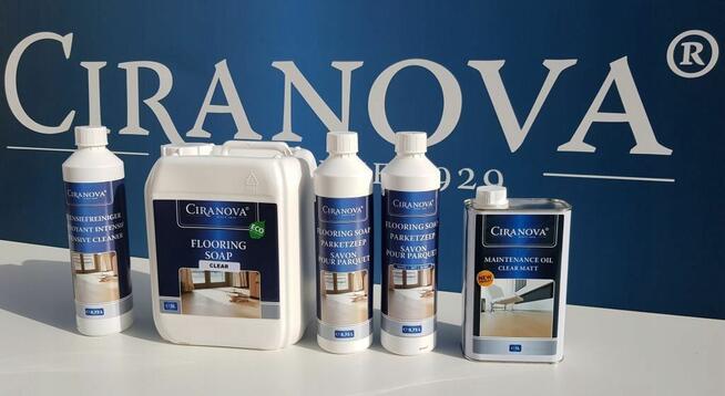 Płyn czyszczący do paneli laminowanych Maintenance Product 1
