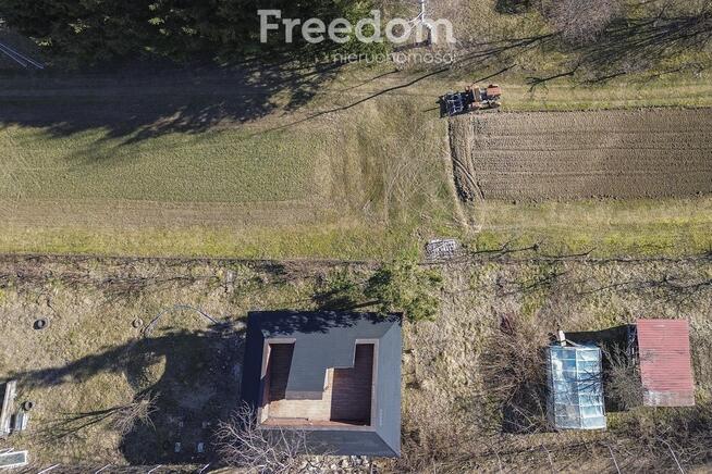 Domek rekreacyjny w Będziemyślu z działka 11,29 ar