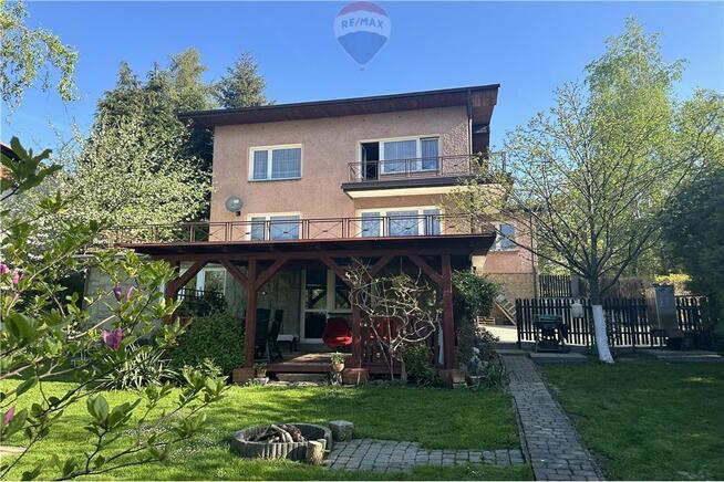 Dom w centrum Bielsko-Biała z widokiem na góry