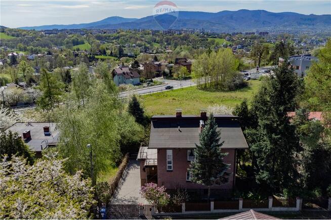 Dom w centrum Bielsko-Biała z widokiem na góry