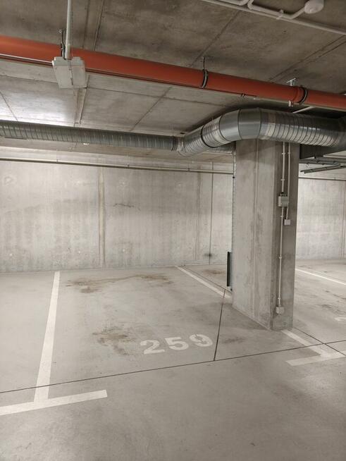 Miejsce garażowe do wynajęcia na os. Nowy Przewóz