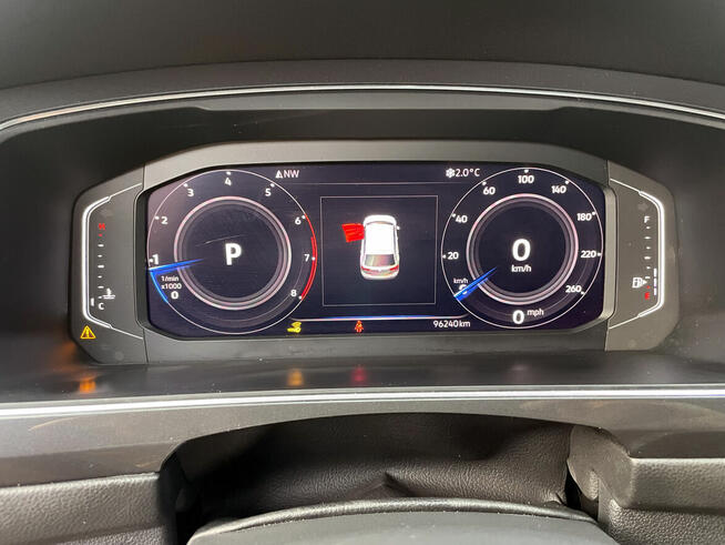 Volkswagen Tiguan Allspace 2.0 benzyna, 7-osobowy, bog