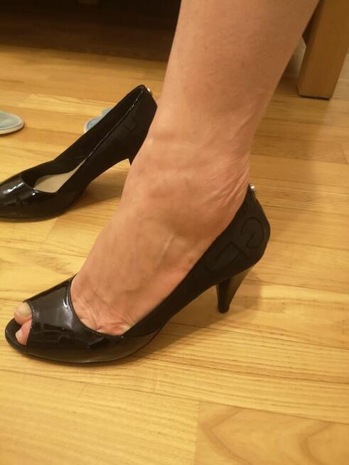 GF FERRE Gianfranco Ferre czarne buty włoskie na szpilce r39