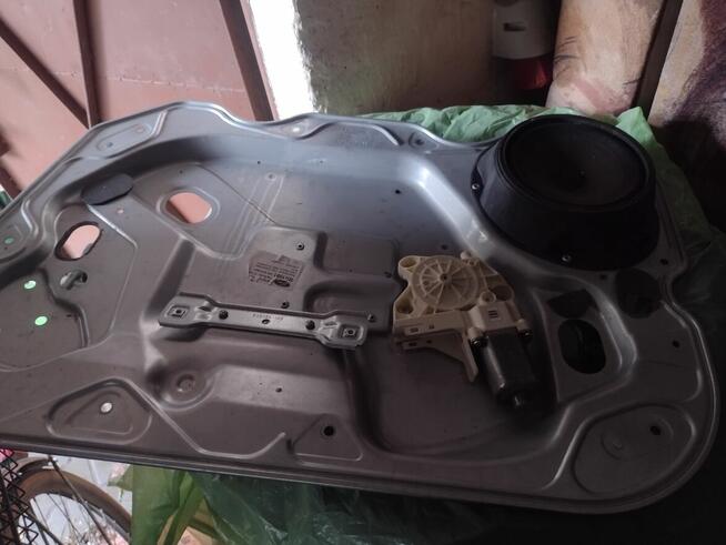 Części Ford Focus MK2 lift prawe szyby ,przednia, tylna