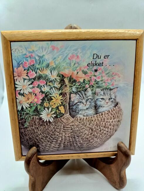 Płytka ceramiczna England w stylu vintage koty w koszyku