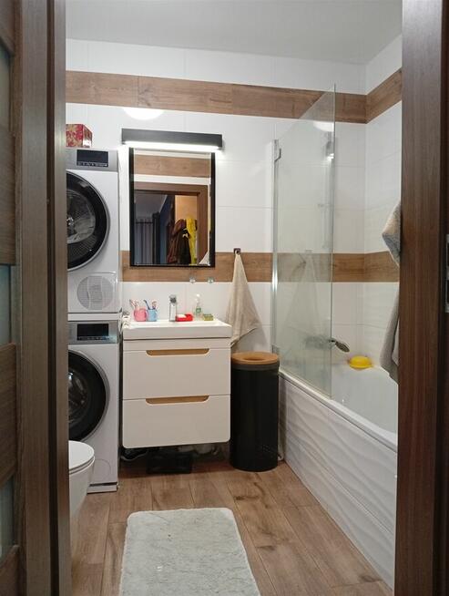 Sprzedam mieszkanie z dwoma miejscami postojowymi