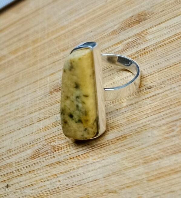 Pierścionek Srebrny z Bursztynem Roz.16/17,59mm