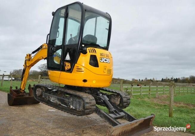 JCB 8025 koparka gąsienicowa 2,5t minikoparka