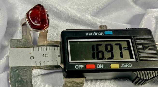 Pierścionek Srebrny z Bursztynem Roz.14/16,97mm