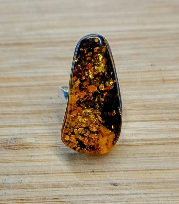 Pierścionki srebrny z bursztynem roz.19/śred.18,68mm