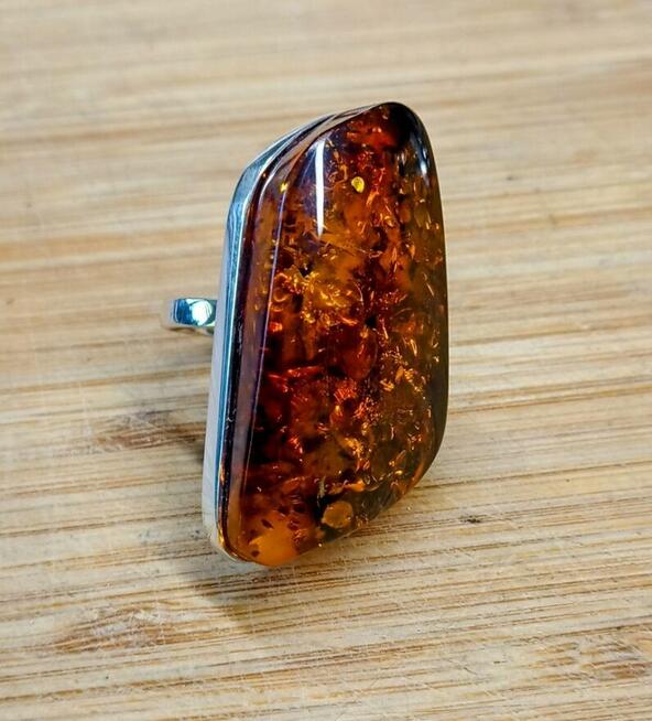 Pierścionki srebrny z bursztynem roz.21/śred.19,53mm