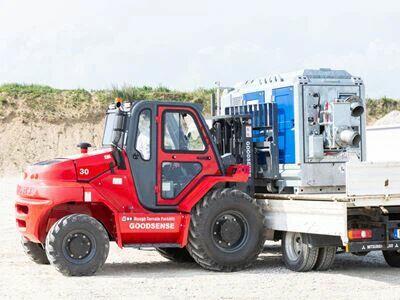 terenowy wózek widłowy nowy 4x4 Goodsense 5 ton -