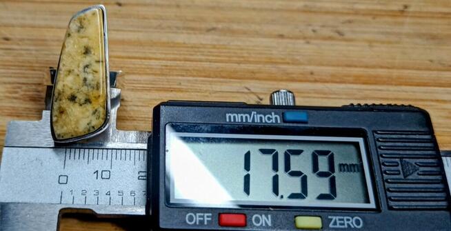 Pierścionek Srebrny z Bursztynem Roz.16/17,59mm