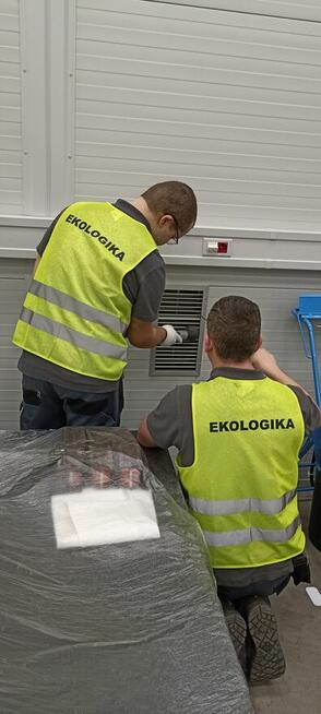 Szczupły energiczny mężczyzna potrzebny do pracy fizycznej