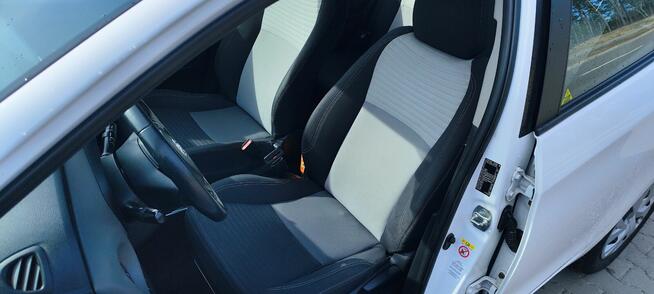 Toyota Yaris 1.5 hybryda