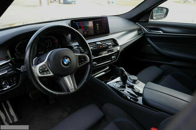 BMW M550i LIFT M-PAKIET XDRIVE Fvat23% Serwis ASO 1WŁ Harman\Kardon