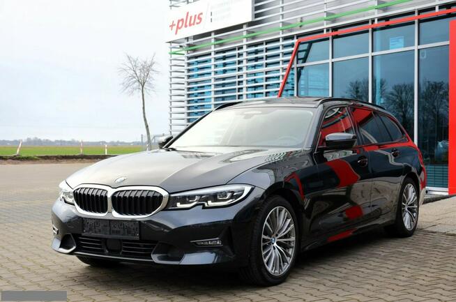 BMW Seria 3 330d XD Sport Line Panorama FullLED Sporty Ambient VAT 23%