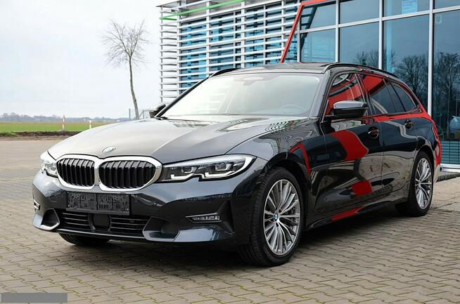 BMW Seria 3 330d XD Sport Line Panorama FullLED Sporty Ambient VAT 23%