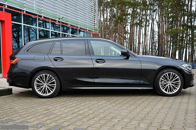 BMW Seria 3 330d XD Sport Line Panorama FullLED Sporty Ambient VAT 23%