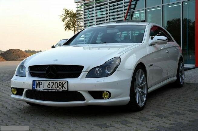 Mercedes CLS 63 AMG CLS 63AMG 6208cm3 514PS Japonia AMG LIFT